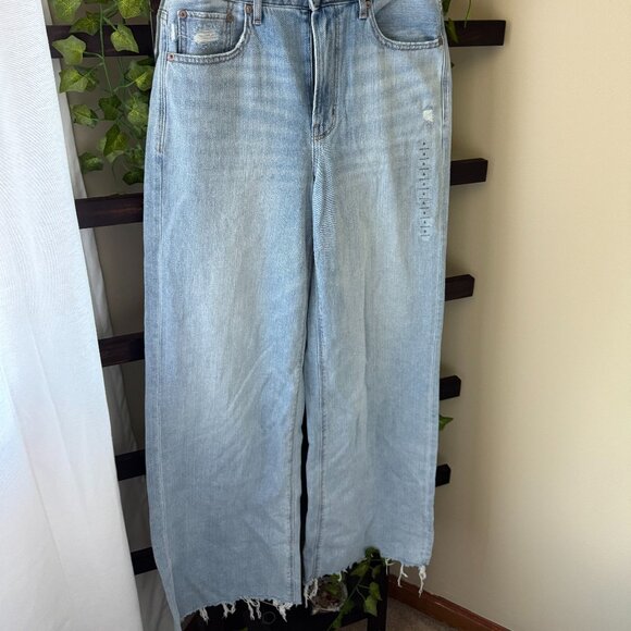 American Eagle Medium Wash Adjustable Waist Wide Leg Jeans // Size 6 - Picture 1 of 4